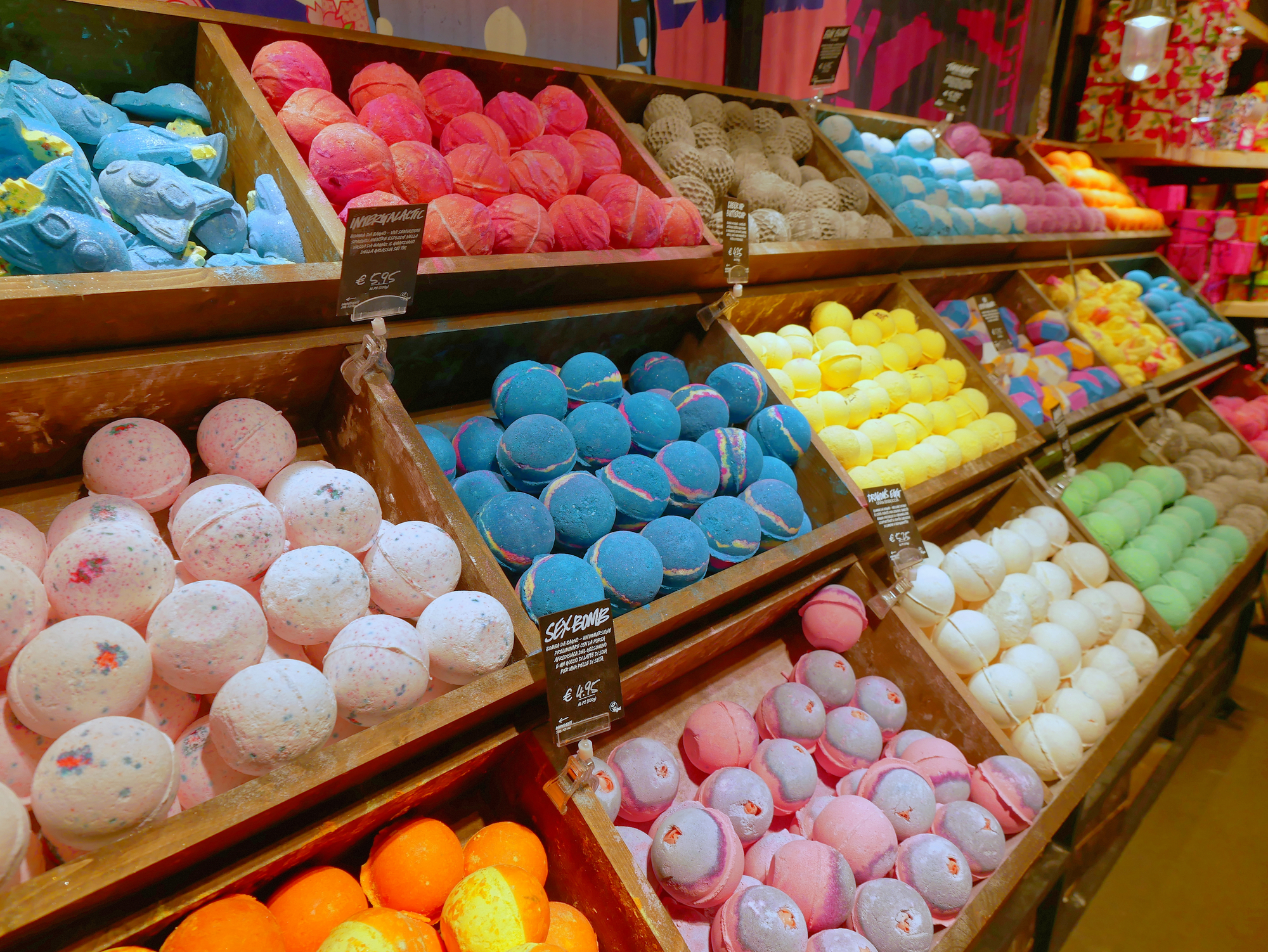 What Are The Best Lush Bath Bombs For A Lush Newbie